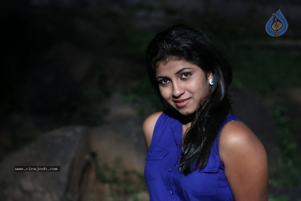 Geethanjali Stills - 23 / 48 photos
