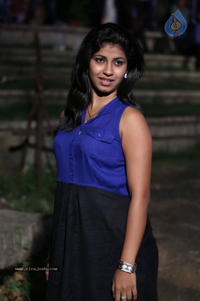 Geethanjali Stills - 42 / 48 photos