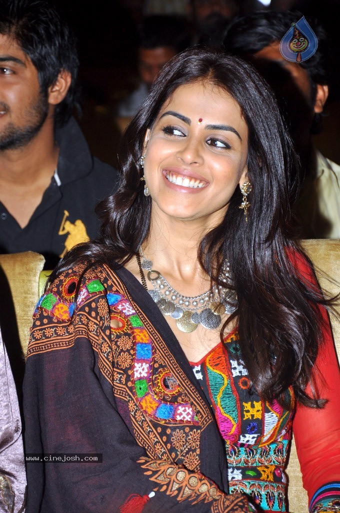 Genelia Latest Stills - 13 / 42 photos