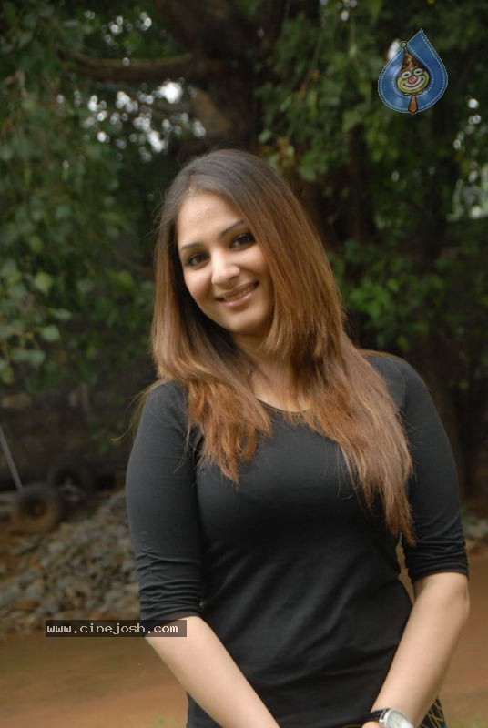 Gowri Munjal Latest Stills - 42 / 51 photos