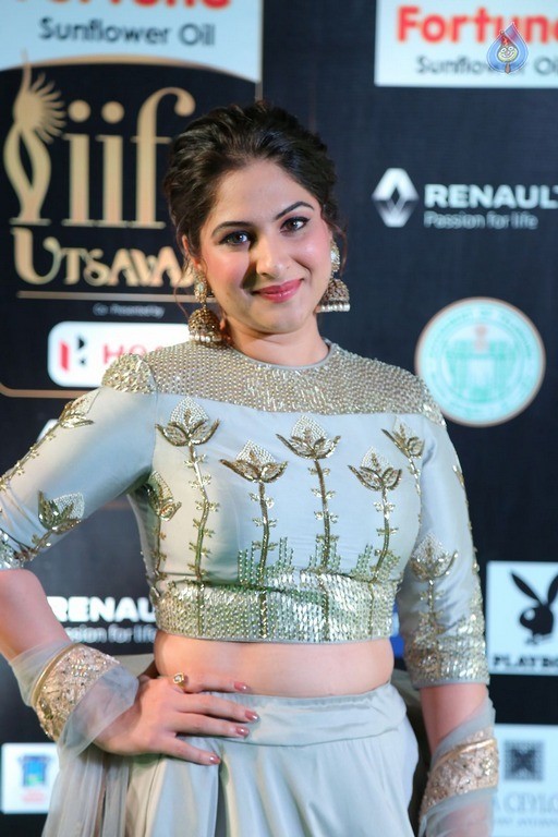 Gowri Munjal New Photos - 30 / 54 photos