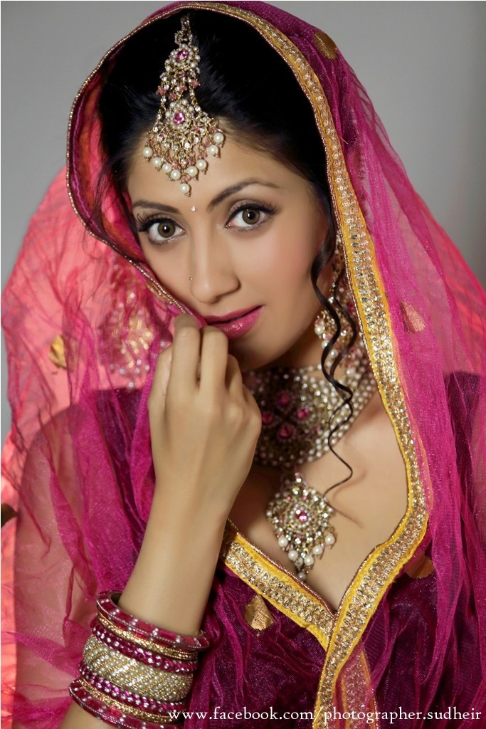 Gurleen Chopra New Photos - 4 / 20 photos
