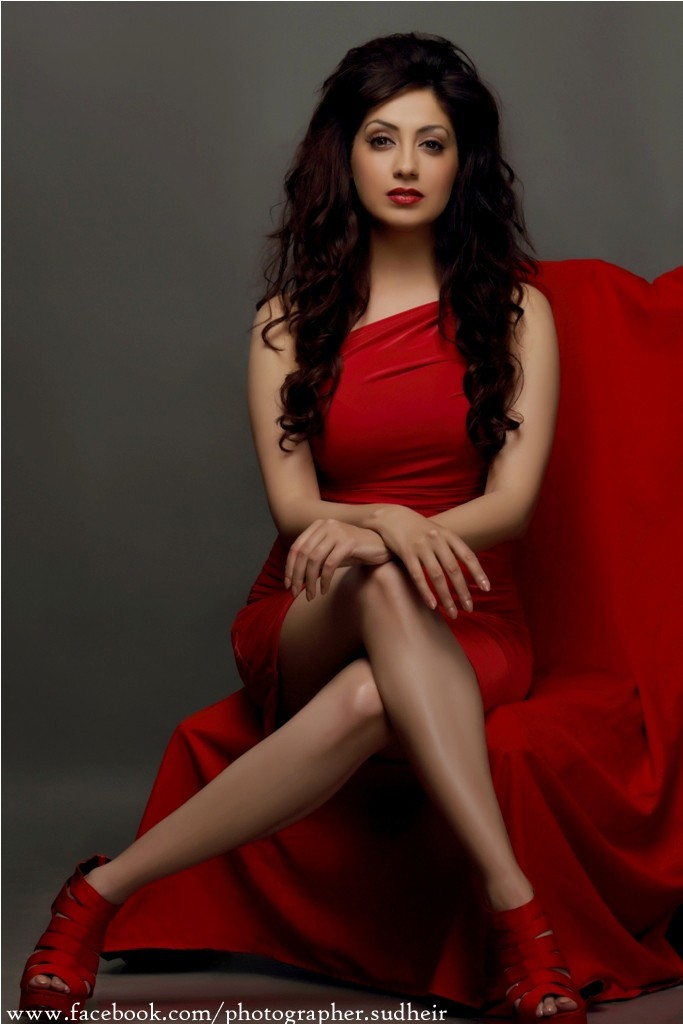 Gurleen Chopra New Photos - 20 / 20 photos