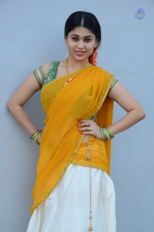 Hamidha Pics - 26 / 32 photos