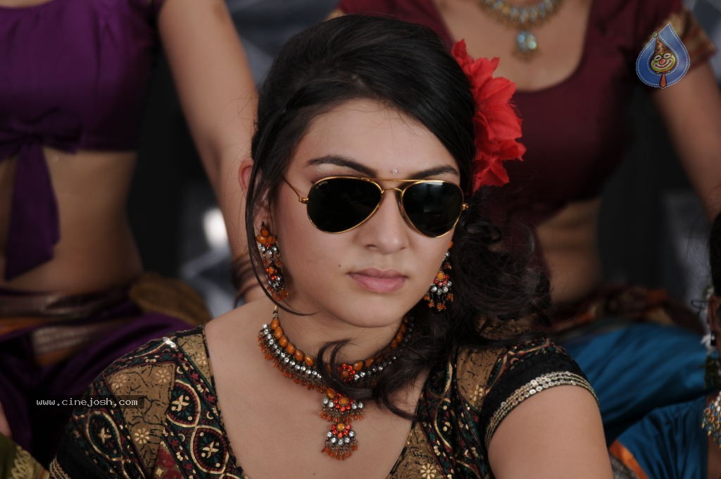 Hansika High Resolution Photos - 1 / 66 photos