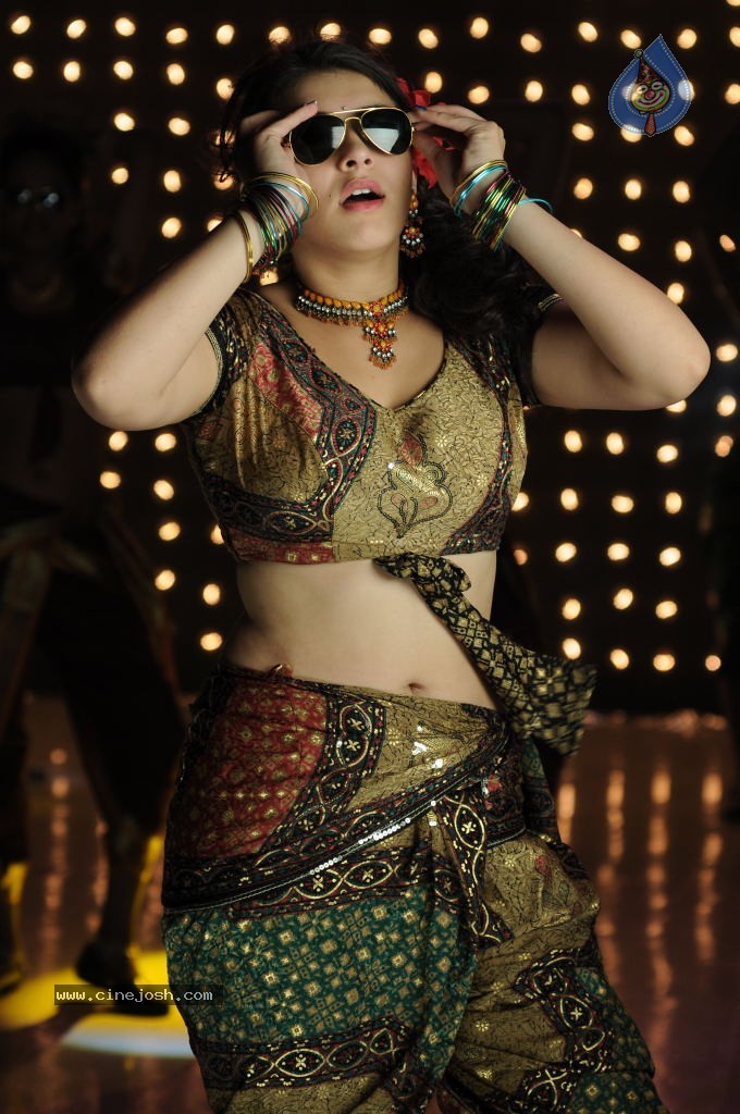 Hansika High Resolution Photos - 2 / 66 photos