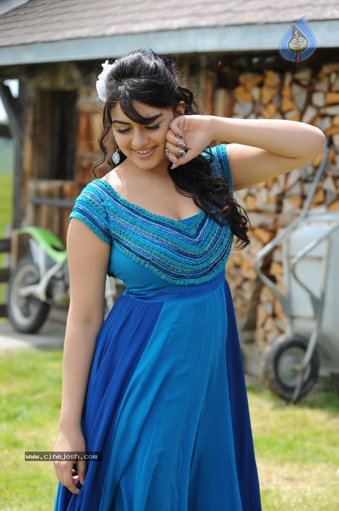 Hansika High Resolution Stills - 2 / 4 photos