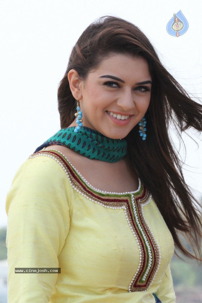 Hansika Latest Hot Stills - 24 / 42 photos