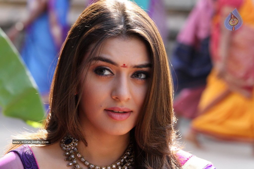 Hansika Latest Hot Stills - 38 / 42 photos