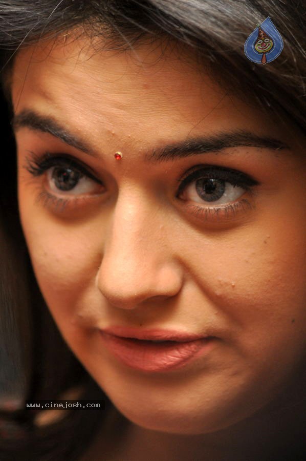 Hansika Photo Gallery - 12 / 55 photos