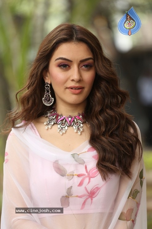 Hansika Stills - 18 / 21 photos