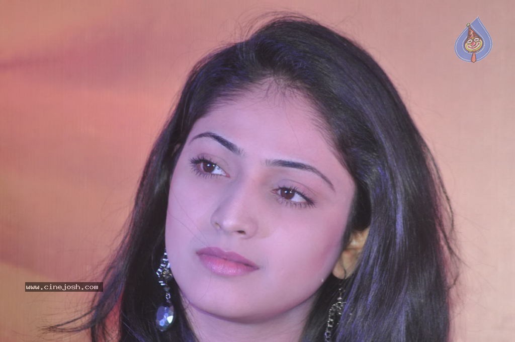 Hari Priya Latest Stills - 19 / 58 photos