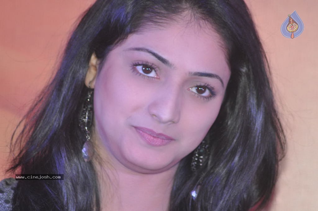 Hari Priya Latest Stills - 54 / 58 photos