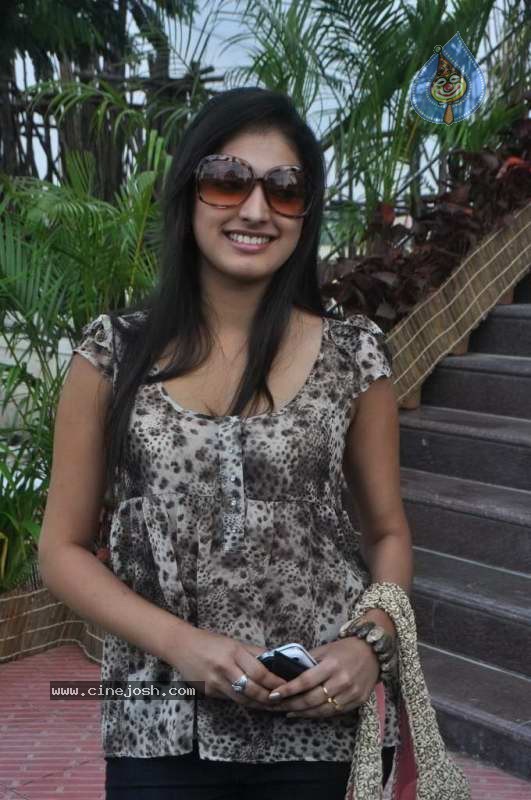 Hari Priya Stills - 12 / 114 photos