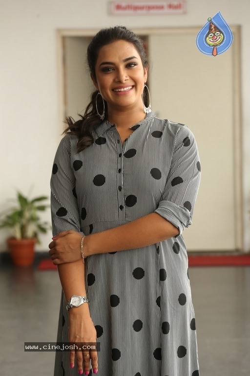 Hari Teja Photos - 4 / 21 photos