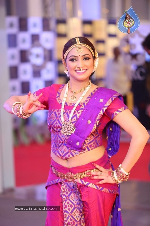 HariPriya at Gaana Mirchi Music Awards South 2018 - 24 / 29 photos
