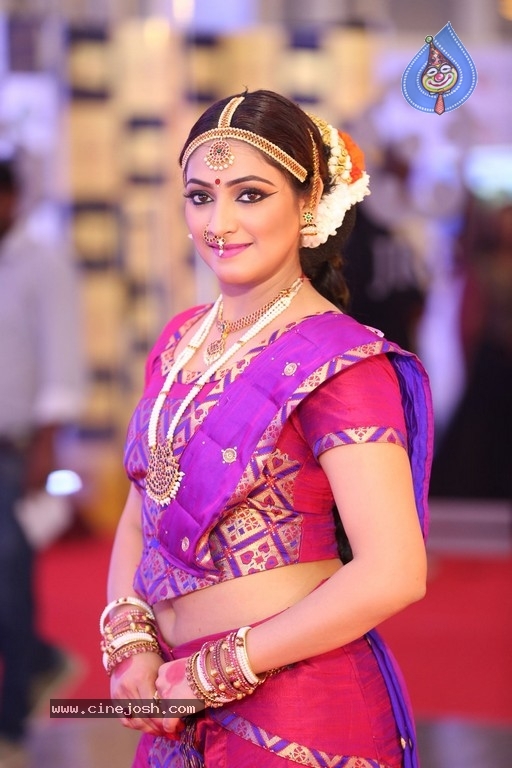 HariPriya at Gaana Mirchi Music Awards South 2018 - 28 / 29 photos