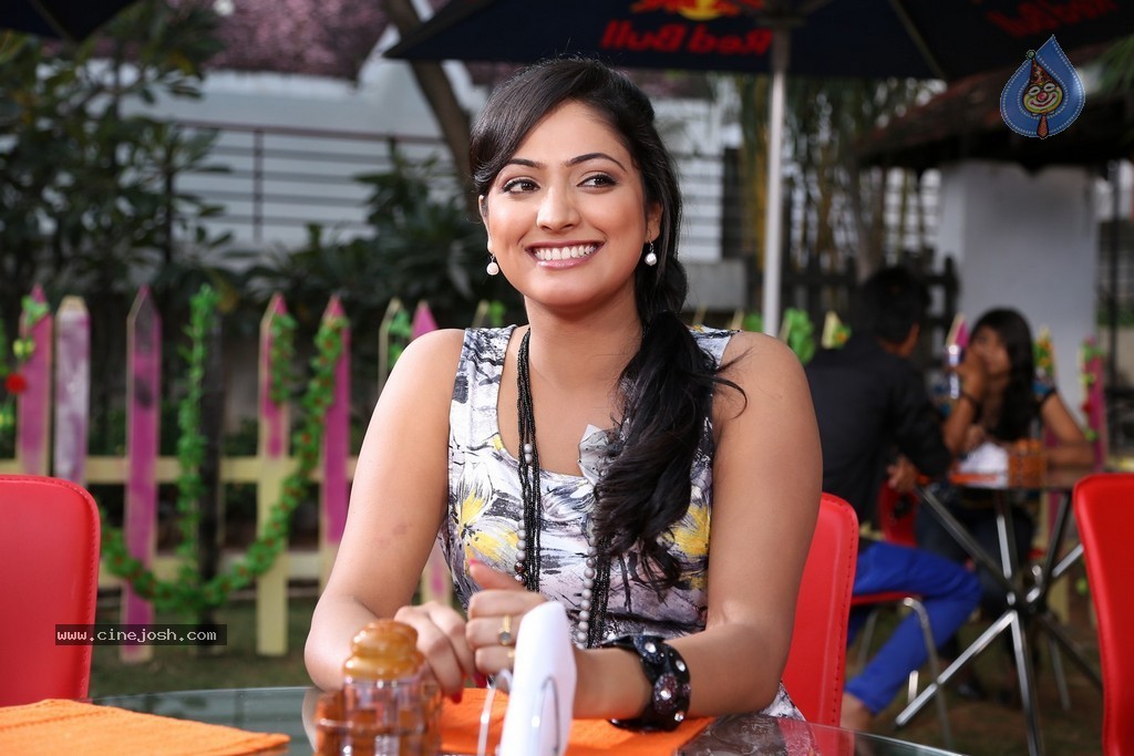 Haripriya Gallery - 12 / 88 photos