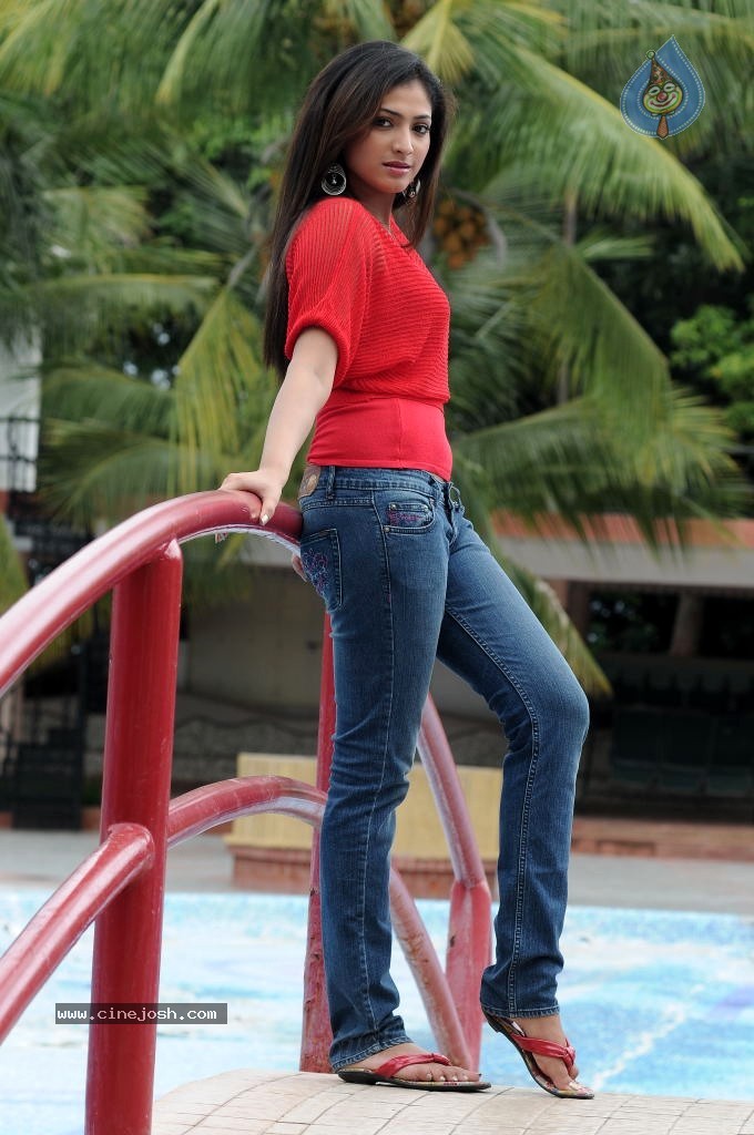 Haripriya High Resolution Stills - 25 / 51 photos