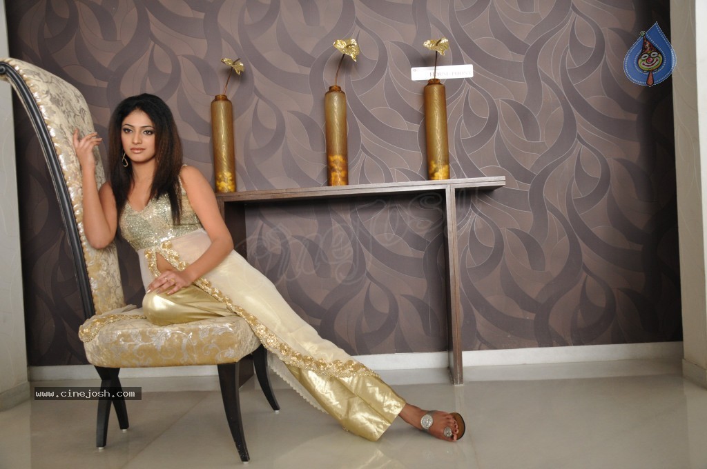 Haripriya Hot Photo Shoot - 82 / 98 photos