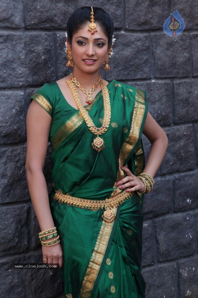 Haripriya Latest Stills - 51 / 77 photos