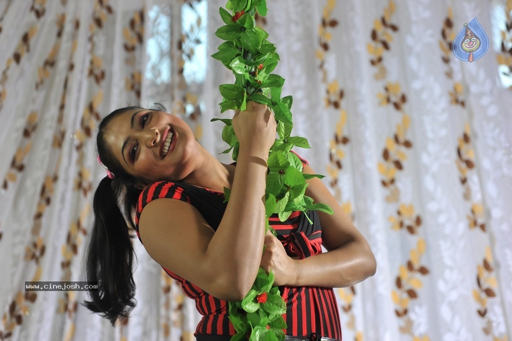 Haripriya New Gallery - 30 / 90 photos