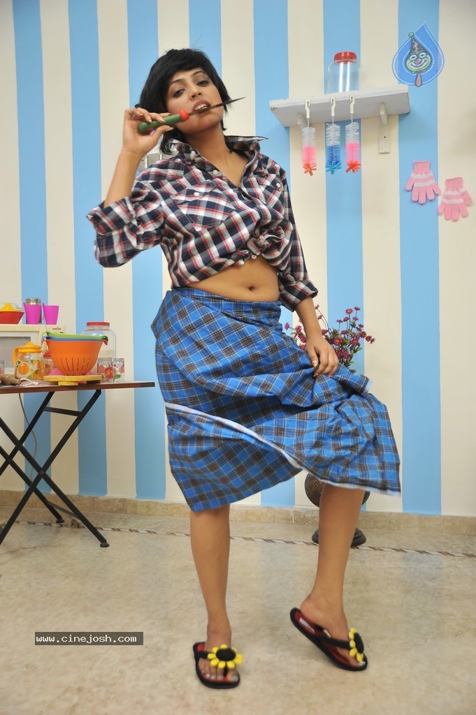 Haripriya New Hot Gallery - 48 / 54 photos