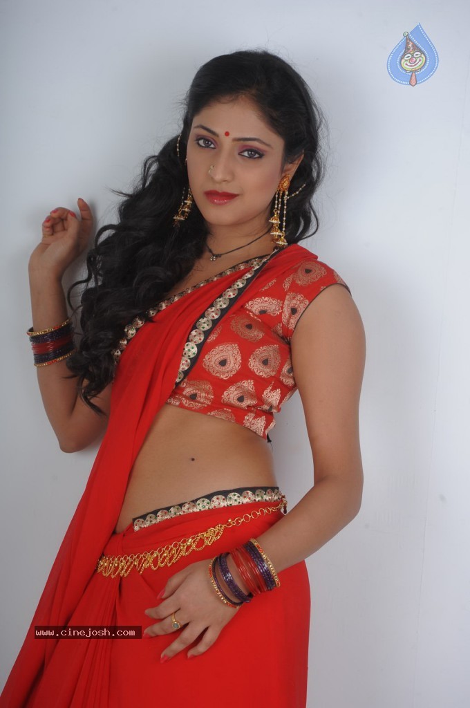 Haripriya New Hot Photos - 7 / 130 photos