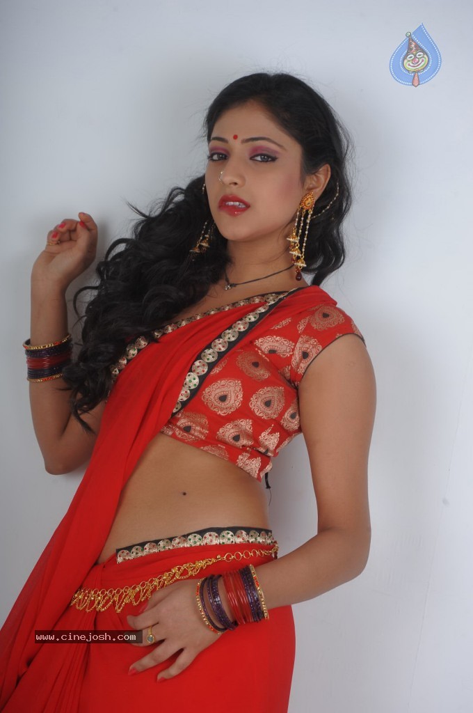 Haripriya New Hot Photos - 129 / 130 photos