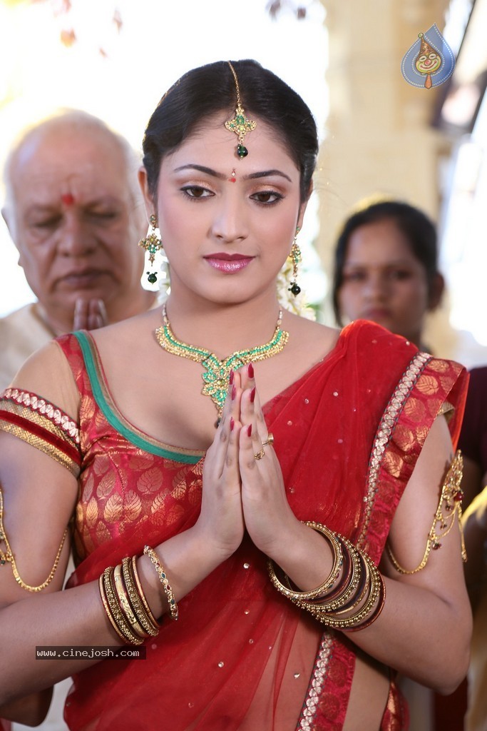 Haripriya New Photos - 6 / 77 photos