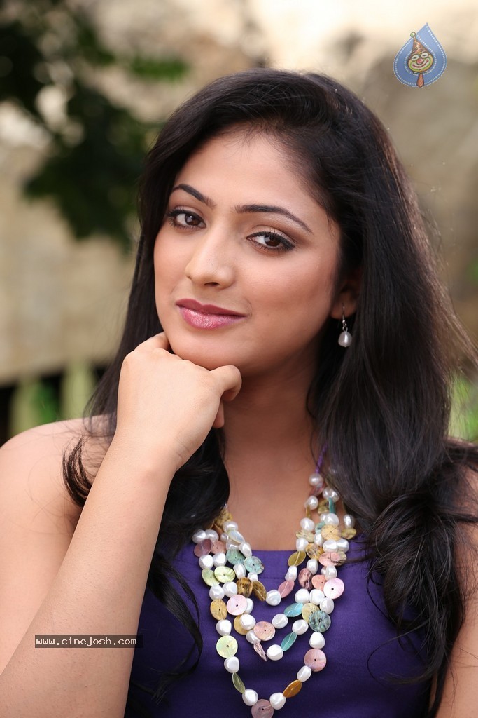 Haripriya New Photos - 10 / 77 photos