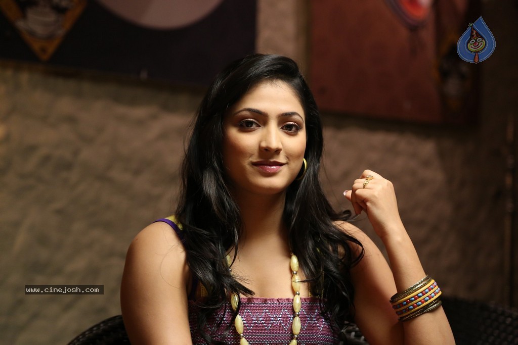 Haripriya New Photos - 58 / 77 photos