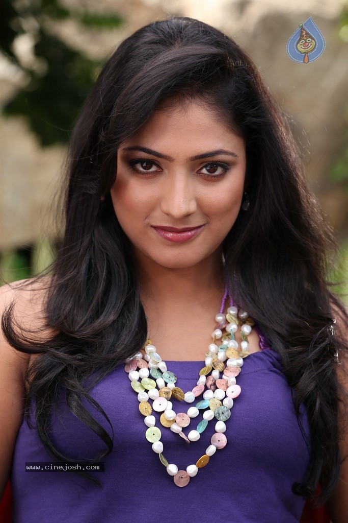 Haripriya New Pics - 68 / 77 photos