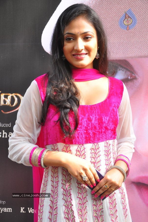 Haripriya Stills - 12 / 19 photos