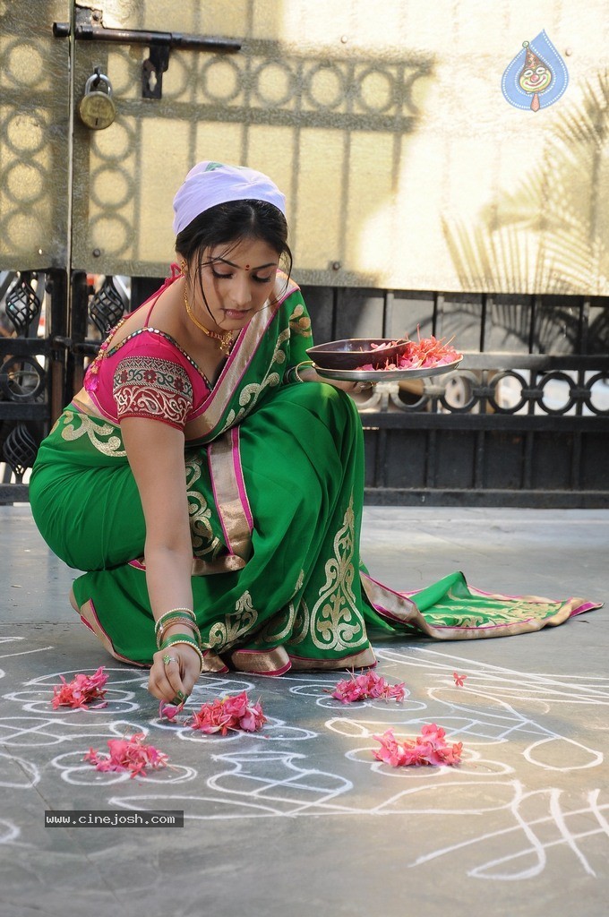 Haripriya Stills in Ee Varsham Sakshiga - 27 / 35 photos