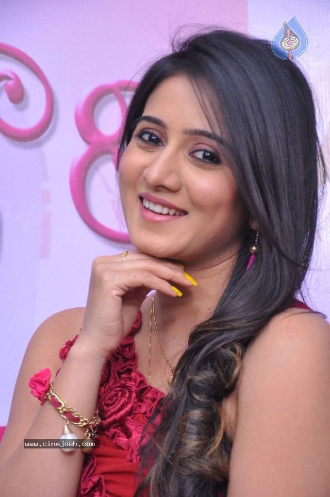 Harishika Pooncha Stills - 34 / 86 photos