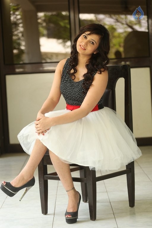 Harshika Poonacha New Pics - 27 / 37 photos