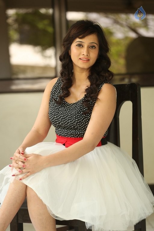 Harshika Poonacha New Pics - 35 / 37 photos