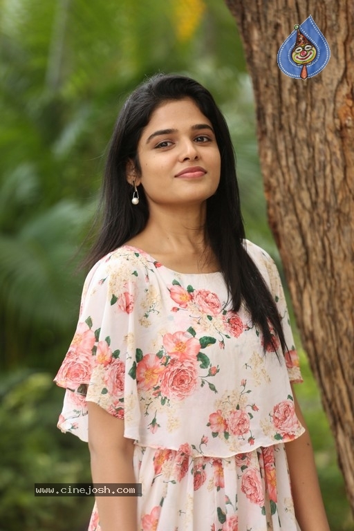 Harshitha Chowdary Photos - 8 / 11 photos