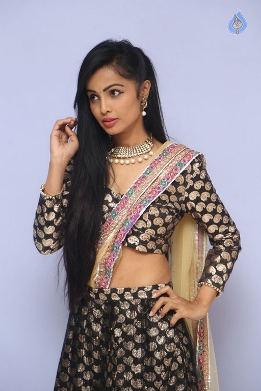 Hashika Dutt Latest Gallery - 4 / 40 photos