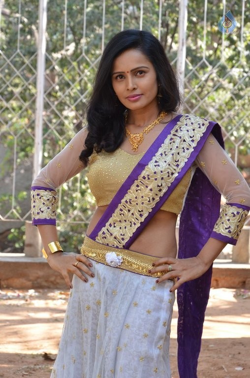 Hashika Dutt New Pics - 4 / 42 photos