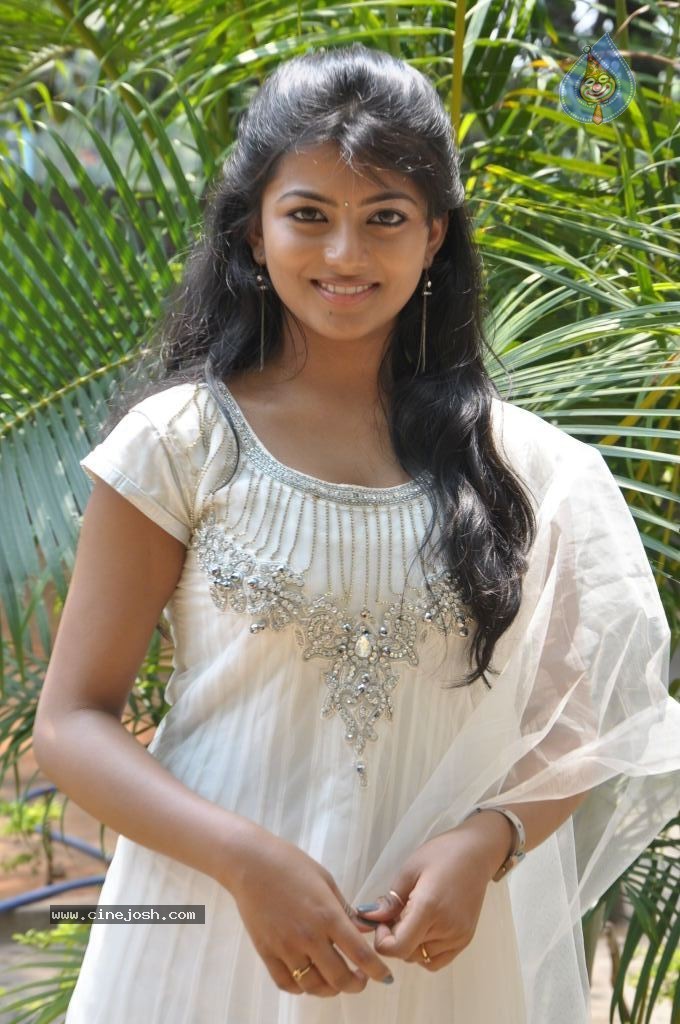 Hasika New Stills - 58 / 69 photos