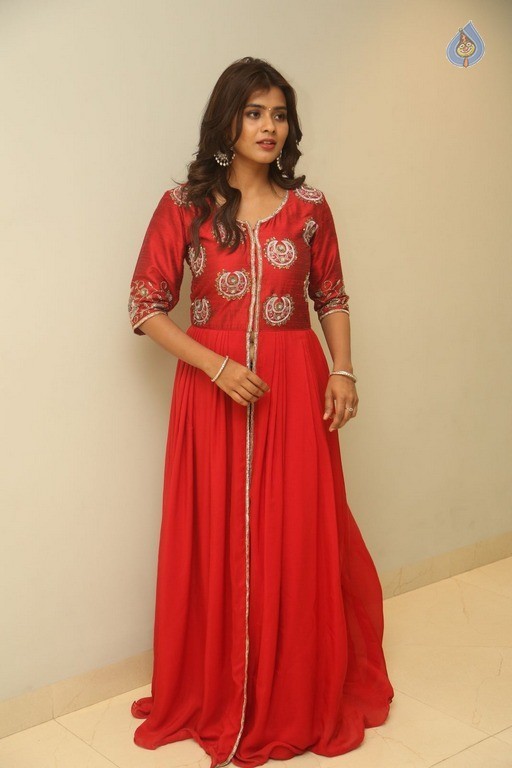 Hebah Patel at Mister Trailer Launch - 28 / 42 photos