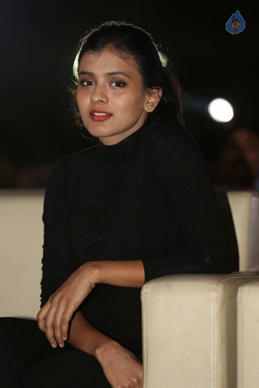 Hebah Patel Latest Images - 17 / 31 photos