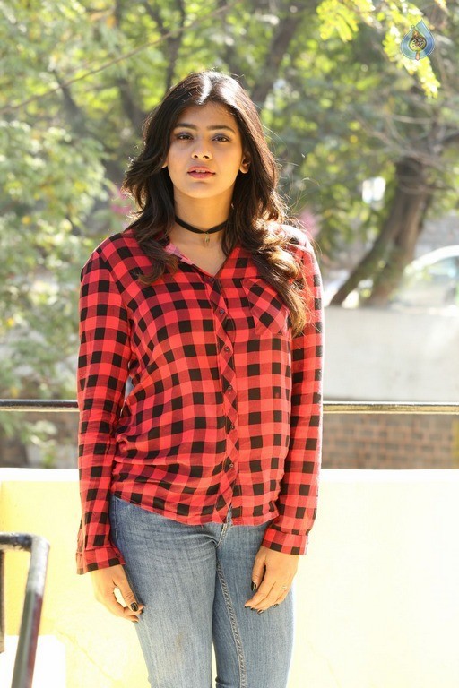 Hebah Patel Latest Photos - 19 / 42 photos