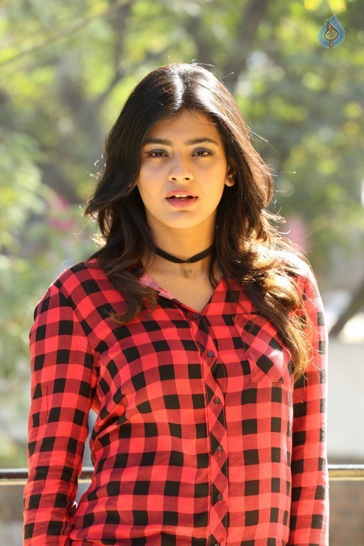 Hebah Patel Latest Photos - 23 / 42 photos