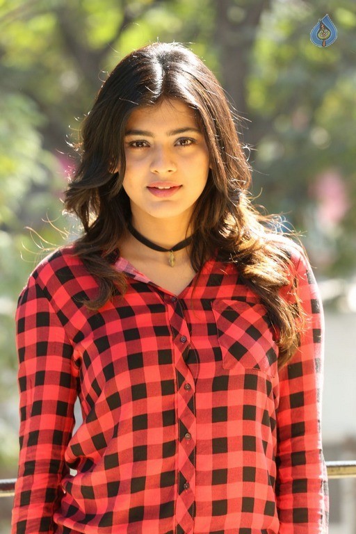 Hebah Patel Latest Photos - 26 / 42 photos