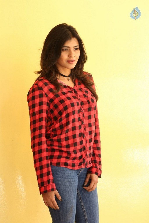 Hebah Patel Latest Photos - 41 / 42 photos