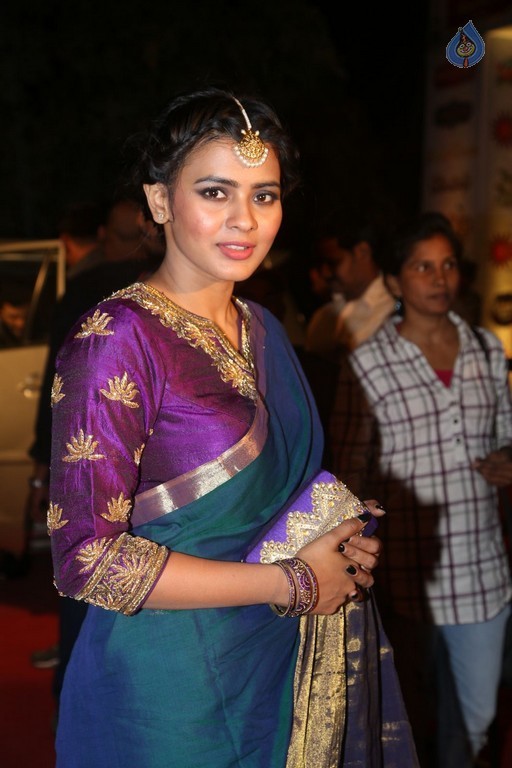 Hebah Patel Latest Stills - 26 / 38 photos