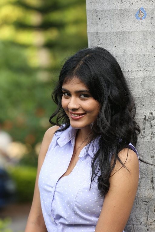 Hebah Patel New Photos - 38 / 38 photos